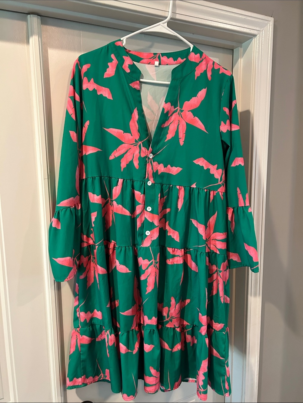 Women’s Green Floral Tiered Button-Front Dress with Pink Leaf Print Size Medium